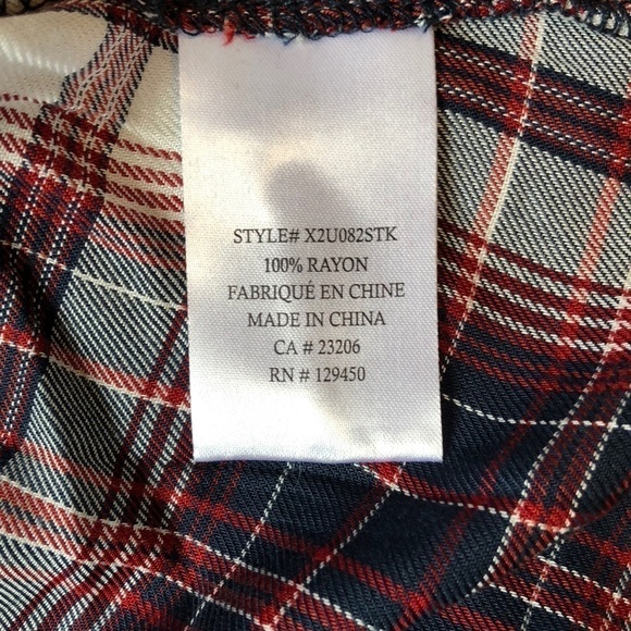 COMO Blu Tunic Size Large Red Plaid Blouse 3/4” Bell Sleeves Back Keyhole New - Picture 6 of 8